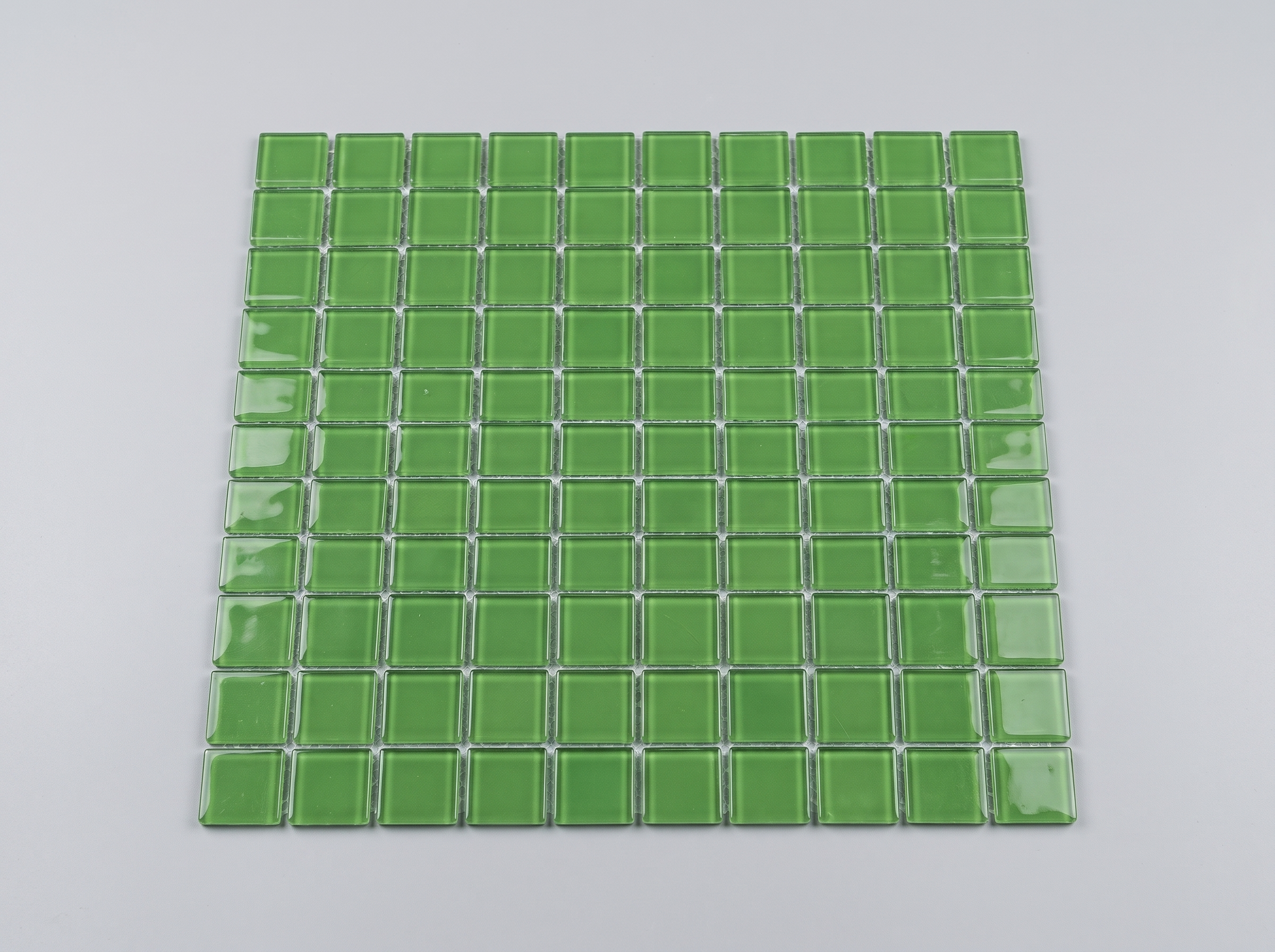 Glasmosaik 23×23 mm glänzend Grün Bloom